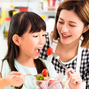 Petua makan untuk si kecil